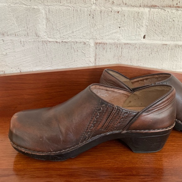 Dansko Brown Clogs Size 7 - Picture 5 of 7